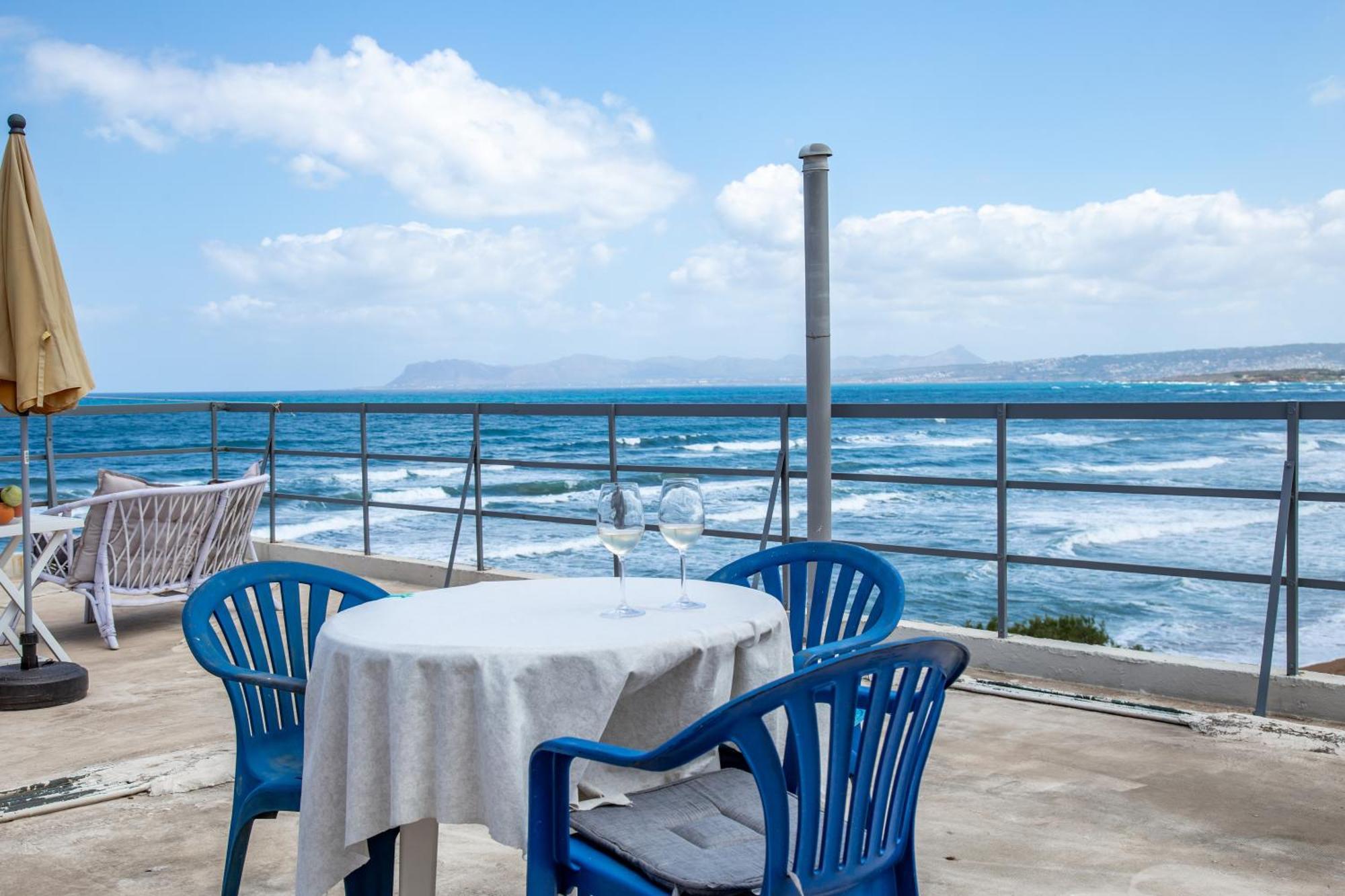 Nefeli Rooms Agia Marina Екстериор снимка