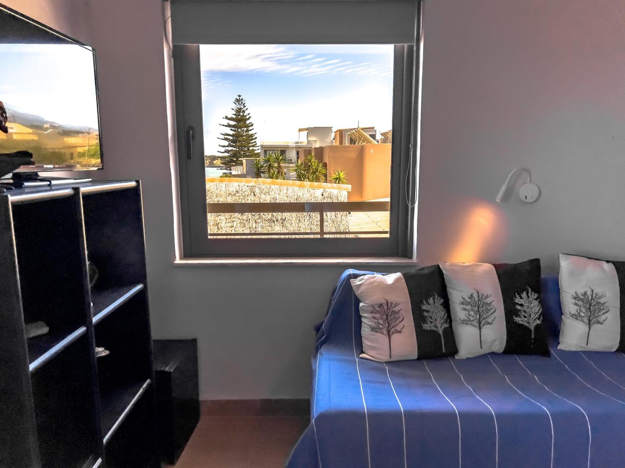Nefeli Rooms Agia Marina Екстериор снимка